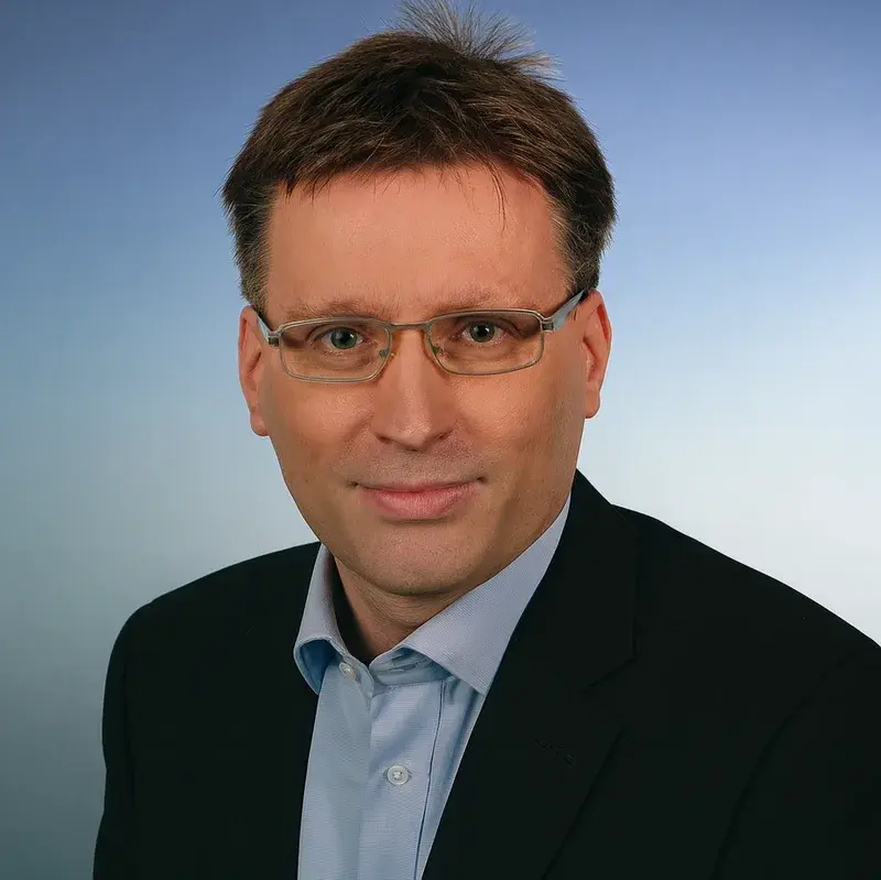 Dr. Peter Oel